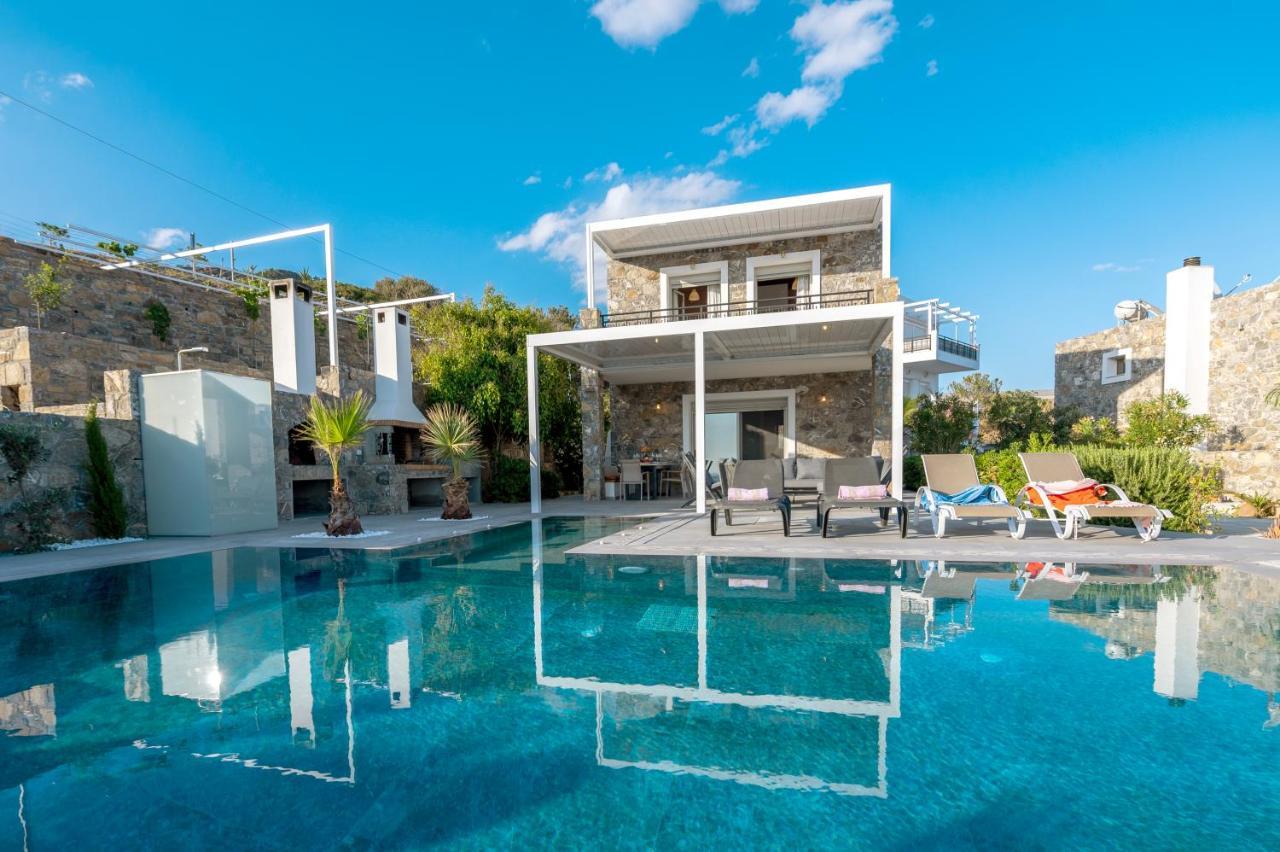 Achlia Beach Villa Exterior photo